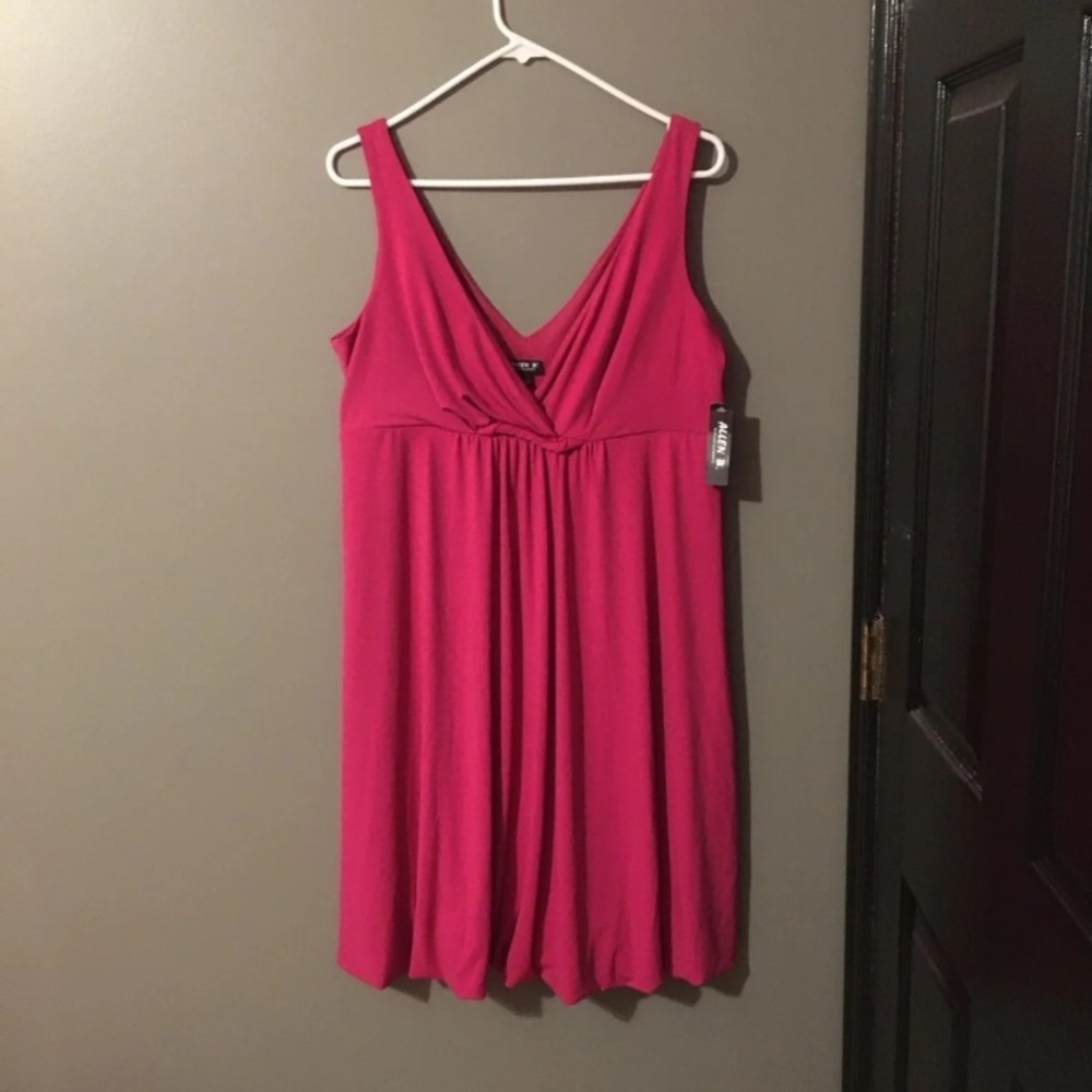 ⭐️NWT⭐️Loose Fitting Pink Dress